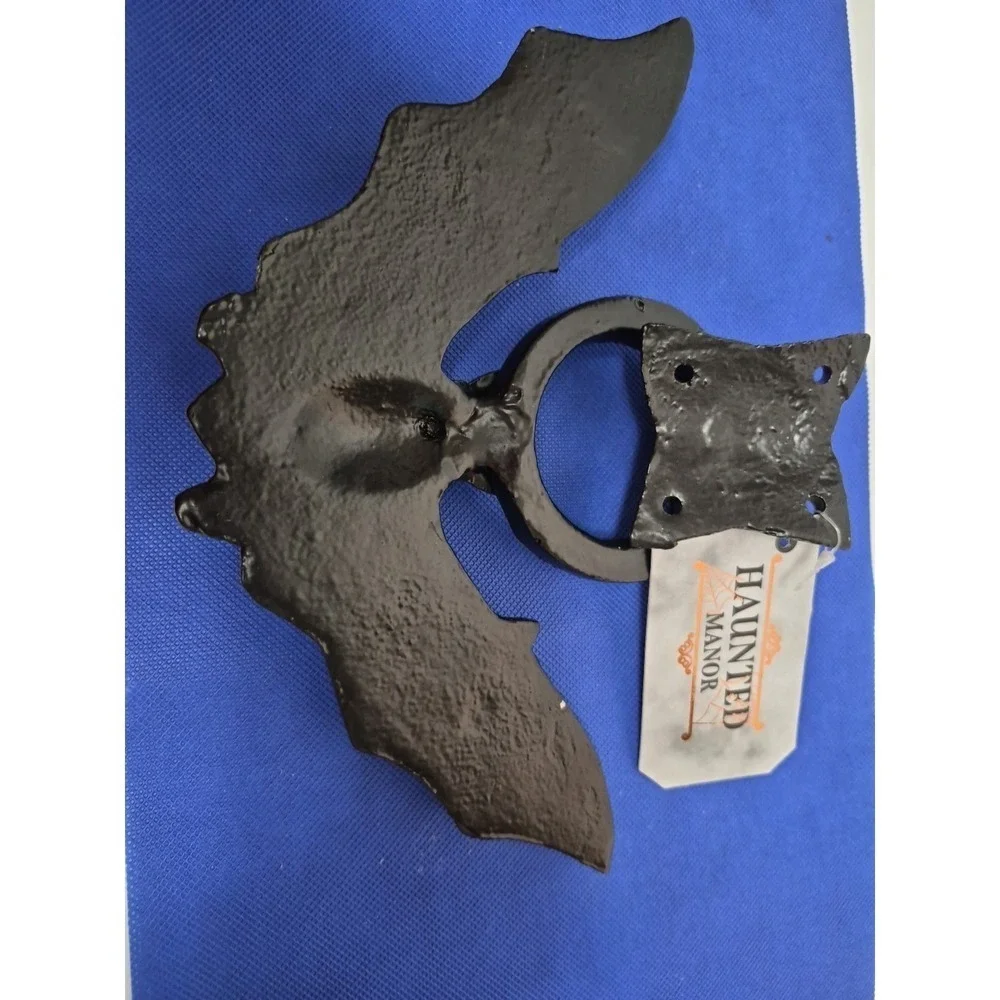 Haunted Manor Black Bat Metal Door Knocker Gothic Home Decor Halloween Spooky